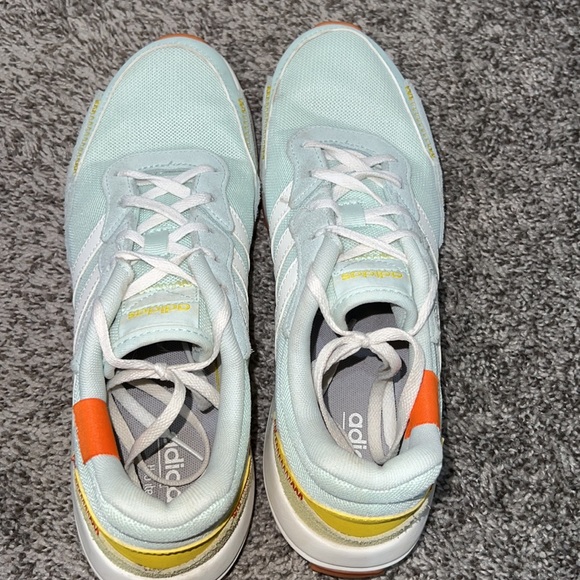 Size 9 Adidas Shoes - Picture 5 of 5